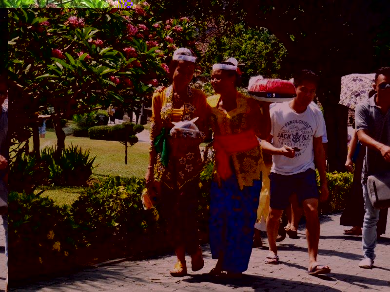 Prozession am Tanah Lot